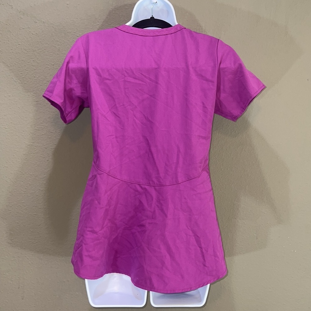 Vera Bradley Scrub Top Size XS - Picture 5 of 8